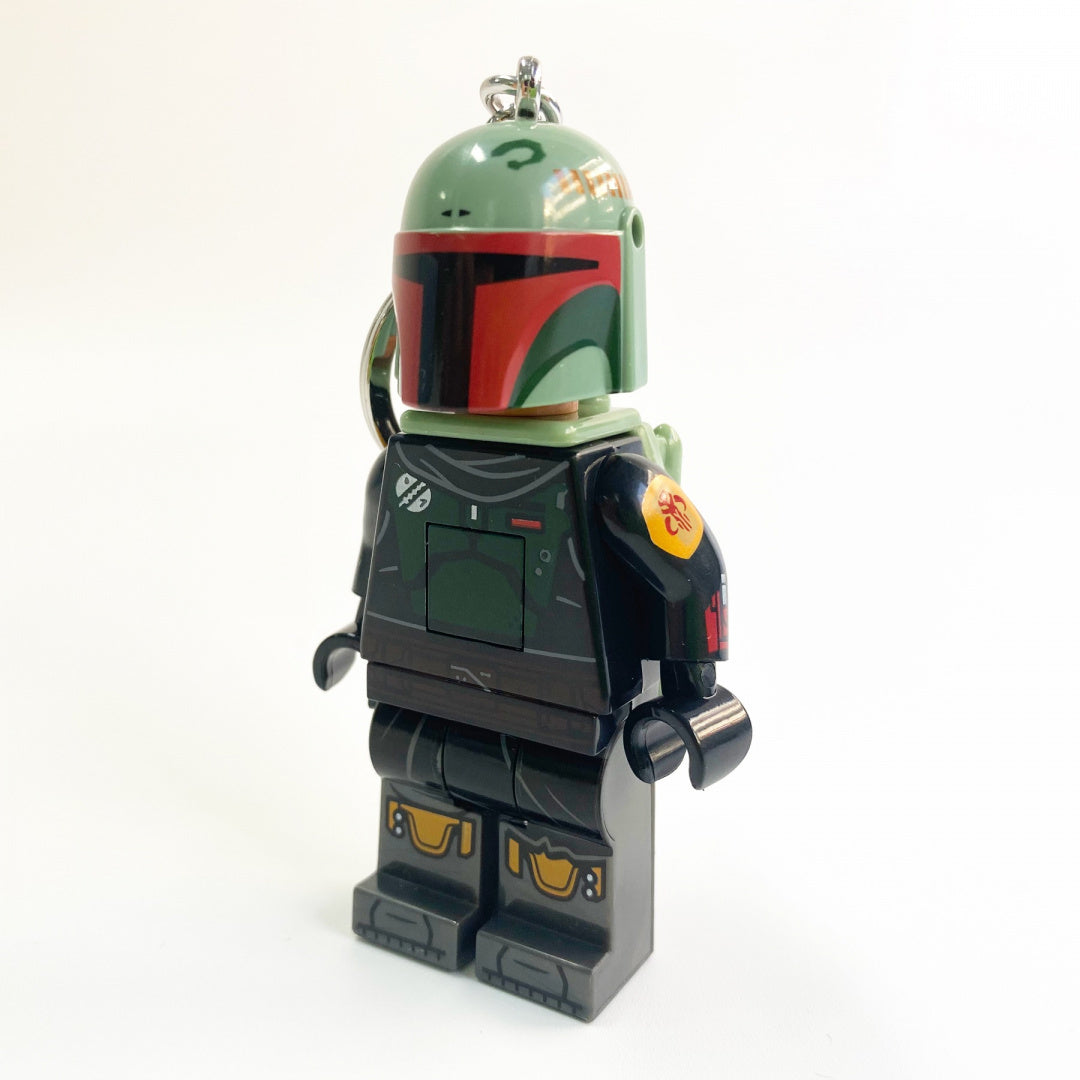 brelok z latarką LEGO Star Wars Boba Fett przedstawiający minifigurkę postaci z hełmem i pancerzem