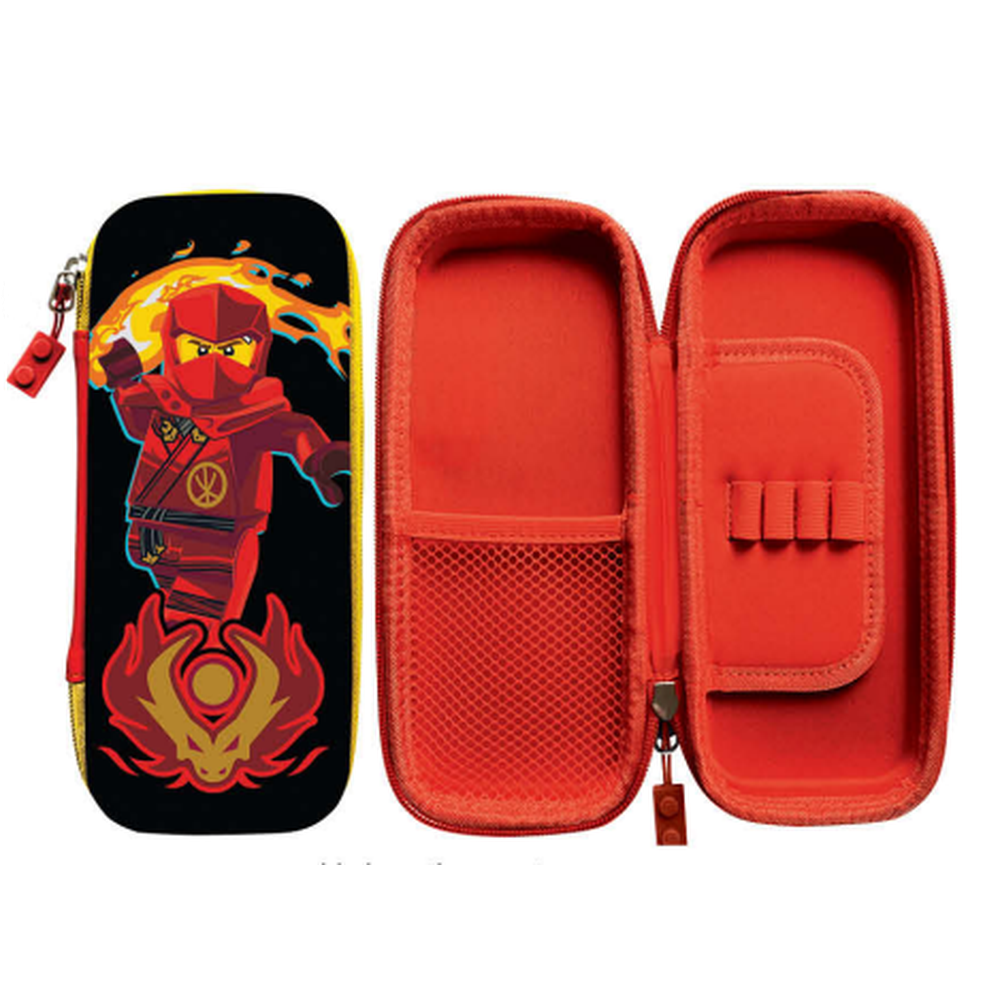Piórnik LEGO Ninjago w czerwono-czarnych kolorach z motywem postaci, z zamkiem i przegródkami na przybory szkolne