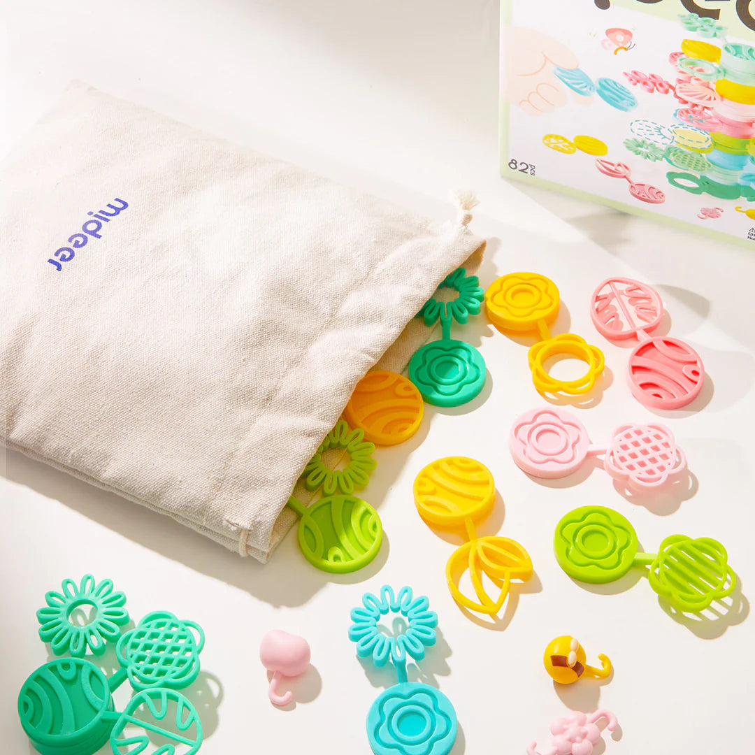 Klocki edukacyjne dla dzieci w jasnych kolorach z woreczkiem do przechowywania od Yamann