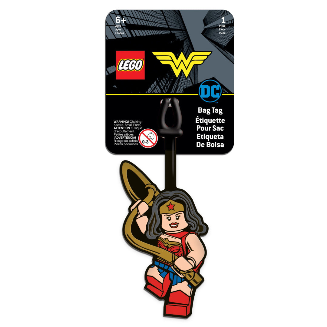 Zawieszka do plecaka Wonder Woman LEGO przedstawiająca postać Wonder Woman z lasso