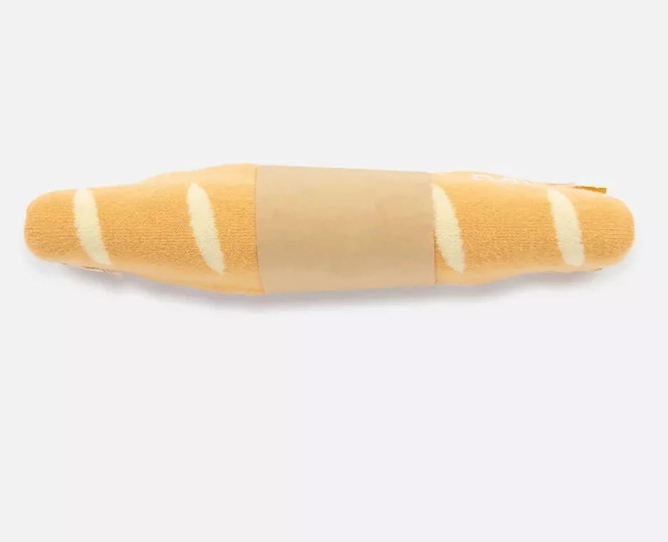 Skarpetki baguette w kolorze beżowym z białymi paskami od EMS inspirowane kształtem bagietki