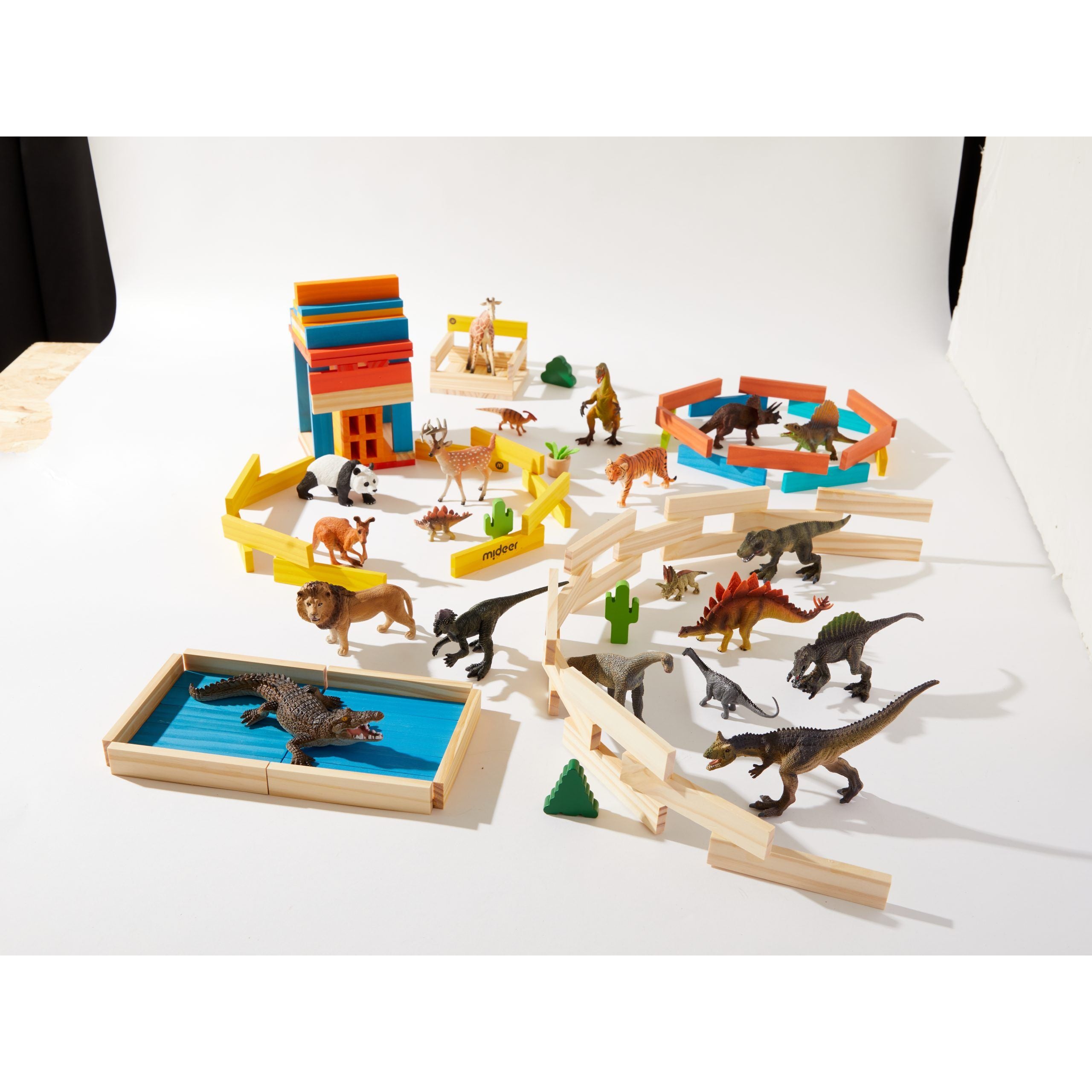 Zestaw figurek dinozaurów dla dzieci z torami i zwierzętami do zabawy edukacyjnej