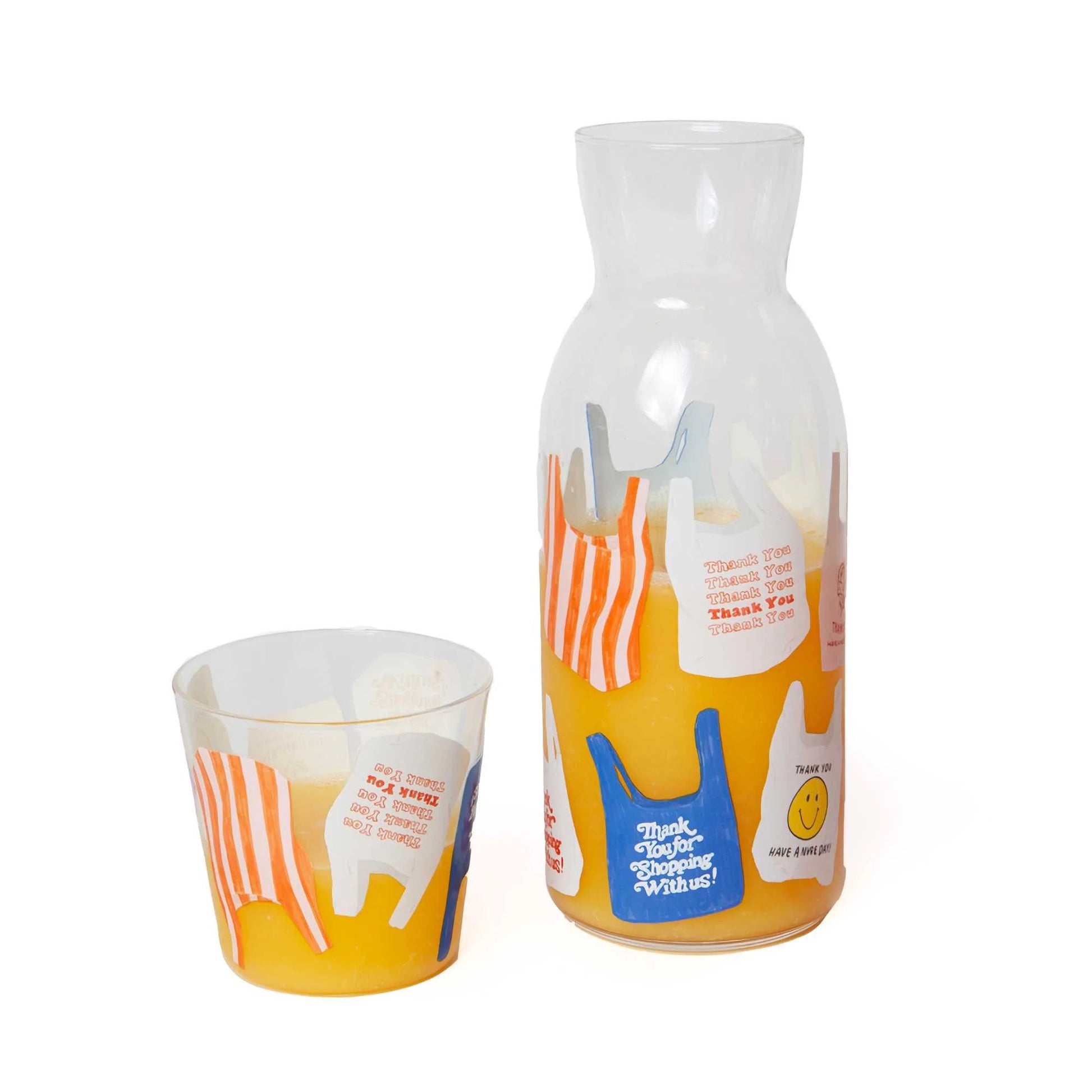 Karafka i szklanka z nadrukiem kolorowe wzory toreb na białym tle od WABOBA AB