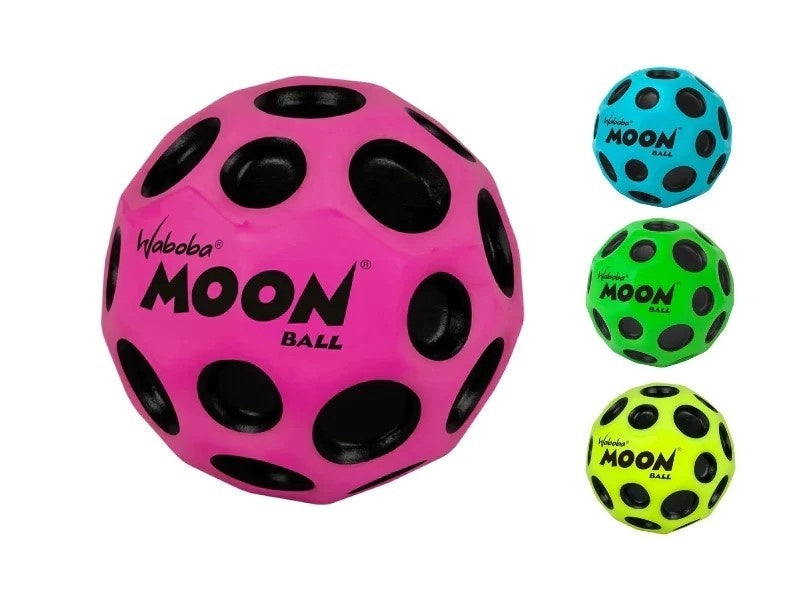 Kolorowa piłeczka Waboba Moon Ball w różnych odcieniach różowego, zielonego, niebieskiego i żółtego