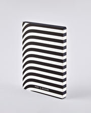 Notatnik graficzny BV JACOB COMPANY z czarno-białym geometrycznym wzorem pasków