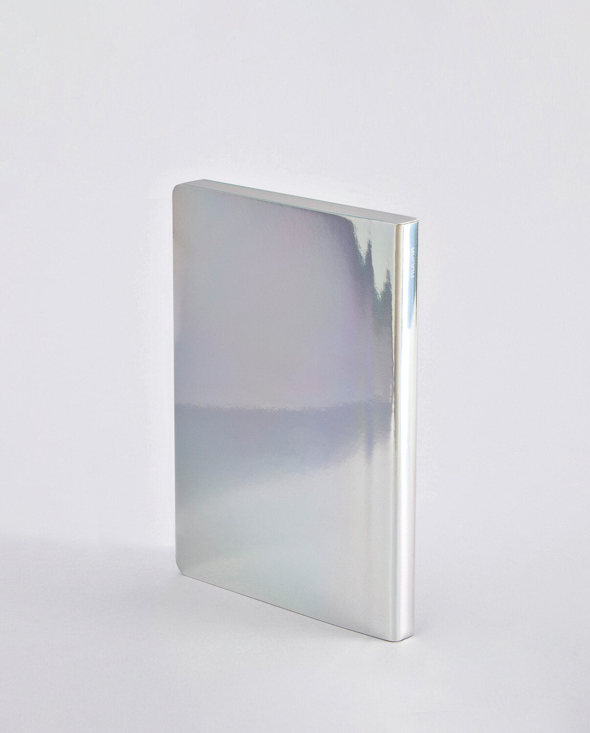 Notatnik fluid chrome o metalicznej srebrnej okładce firmy BV JACOB COMPANY