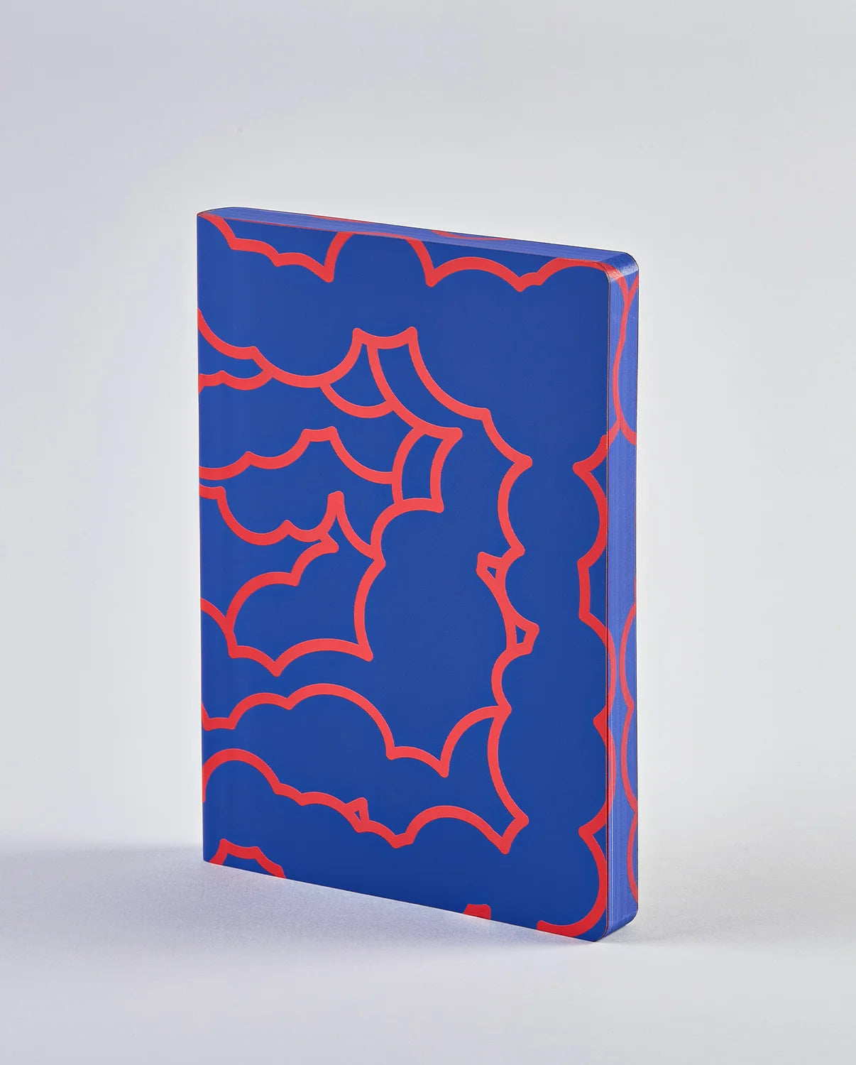 Notatnik graficzny Heaven w niebieskim kolorze z czerwonym wzorem chmur od BV JACOB COMPANY