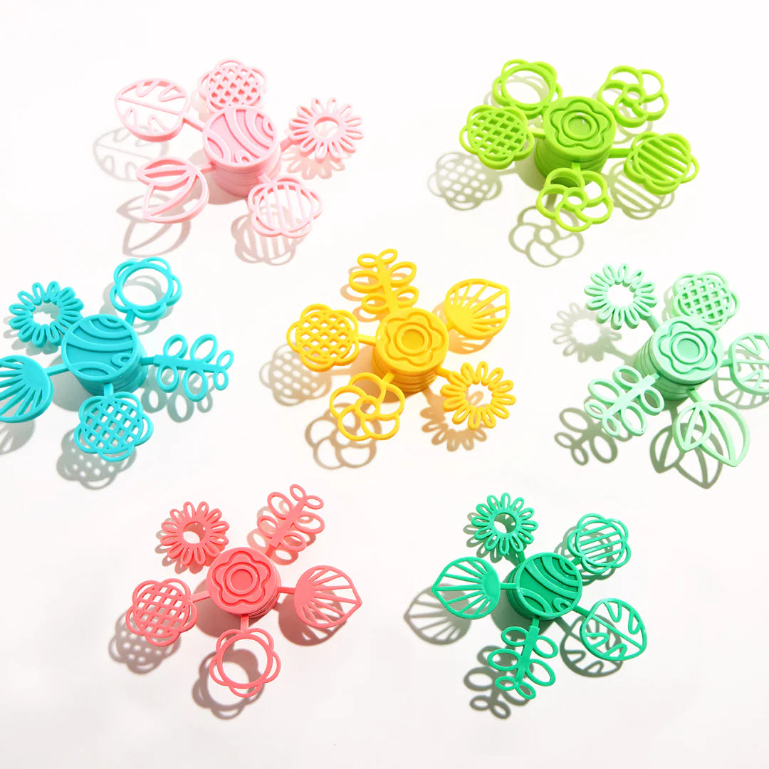 Kolorowe klocki edukacyjne dla dzieci w kształcie kwiatów i liści od Yamann