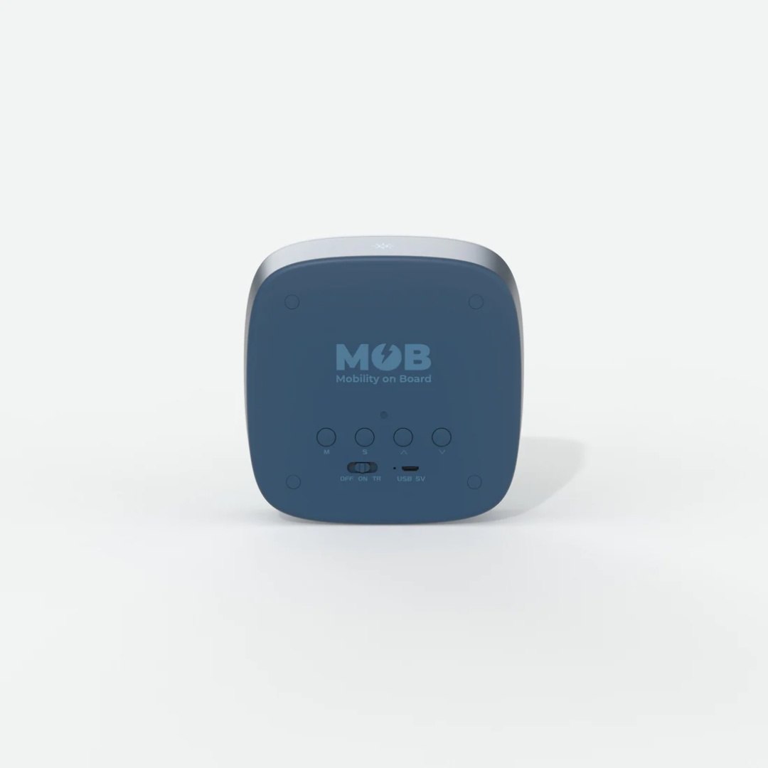 Tył budzika dla dzieci z lampką marki WABOBA AB pokazujący przyciski i porty