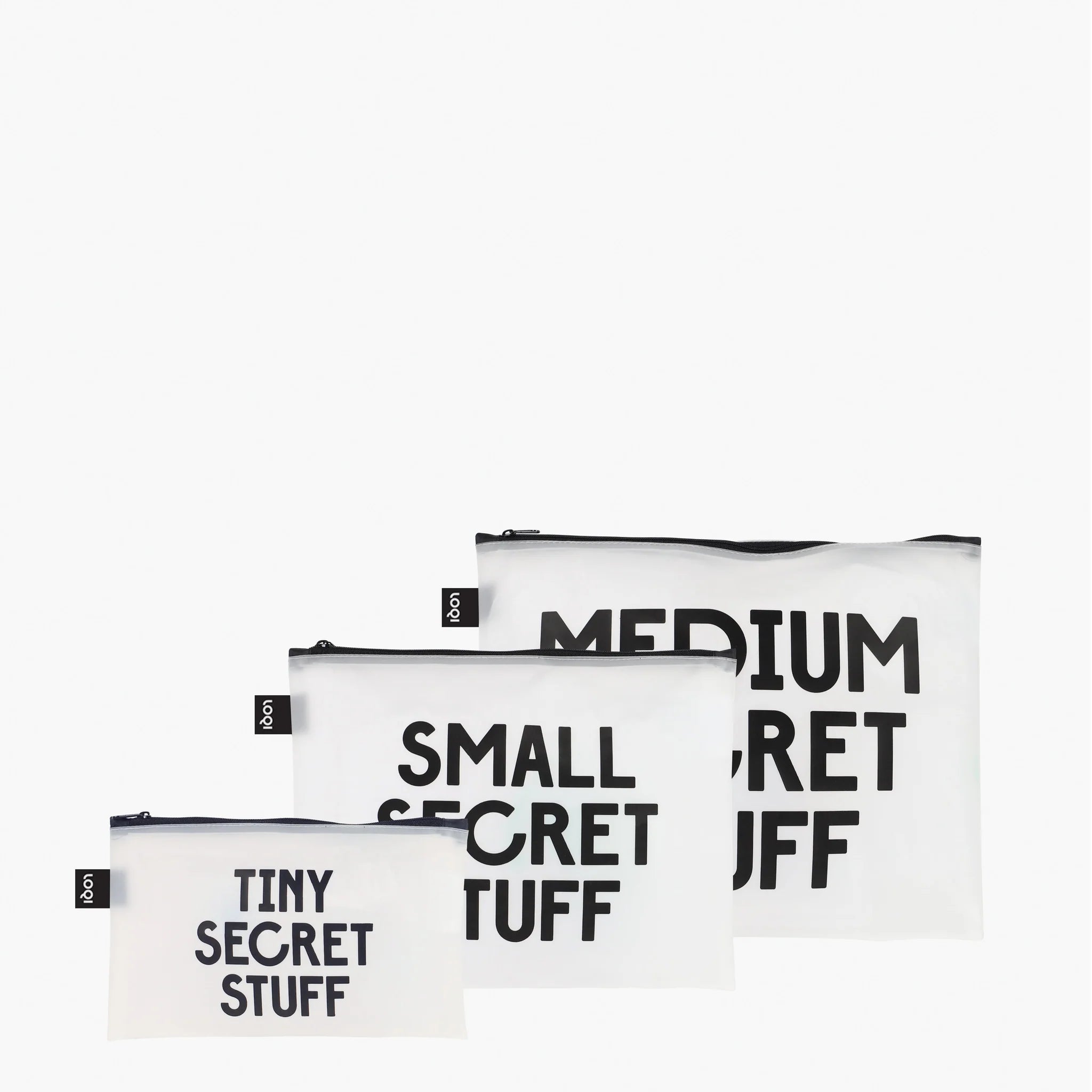 Zestaw trzech saszetek LOQI SNASK zestaw w różnych rozmiarach biało-czarnych z napisami