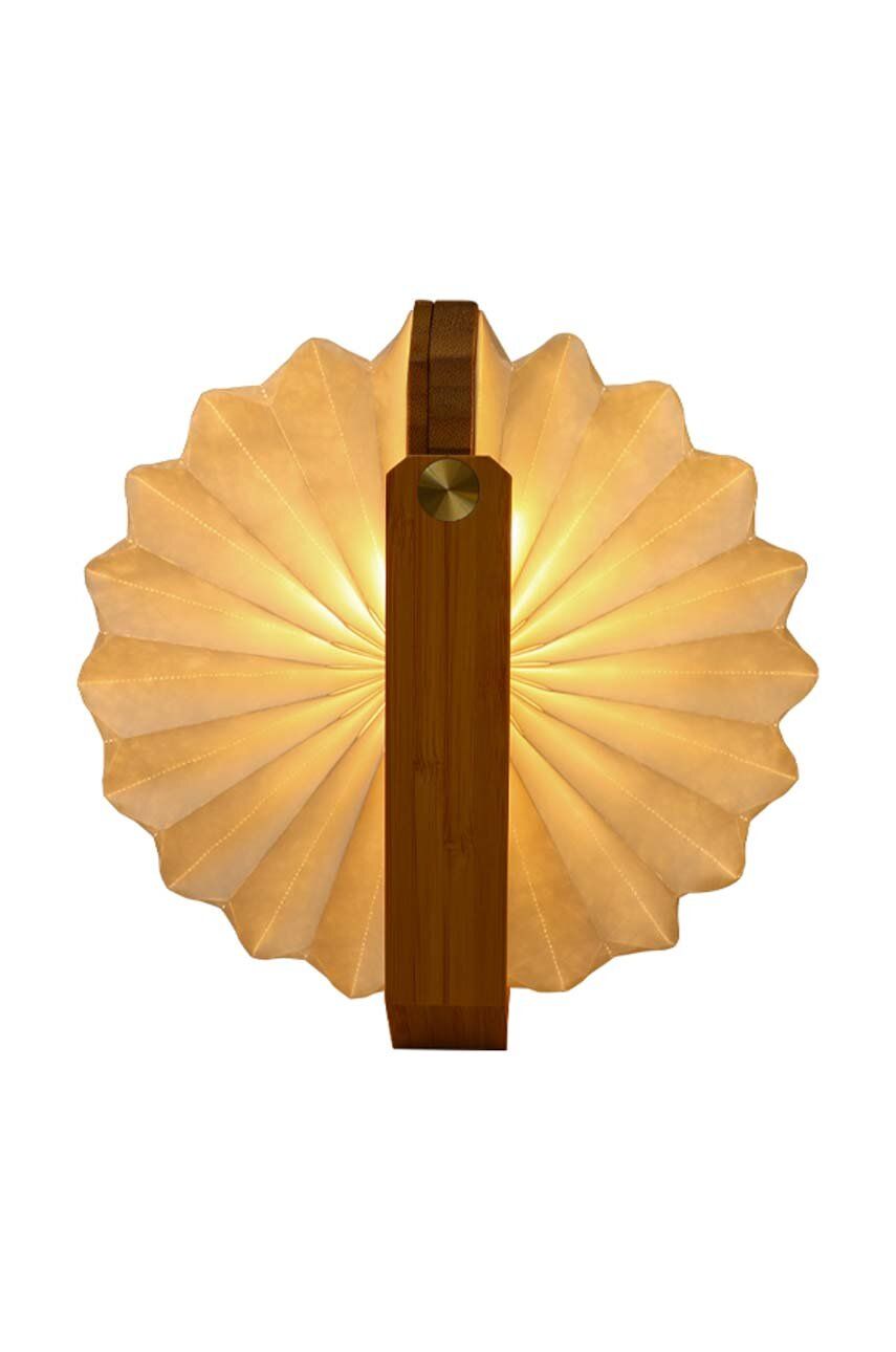Inteligentna lampa origami orzech z drewnianym korpusem i rozłożonym abażurem w kształcie wachlarza