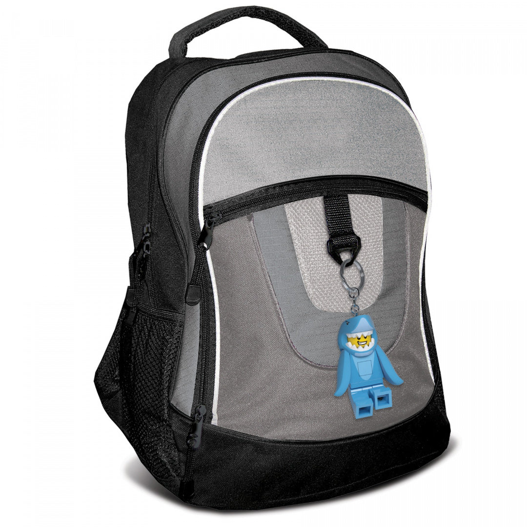 Szary plecak z brelok LEGO z latarką w kształcie niebieskiej postaci na suwaku