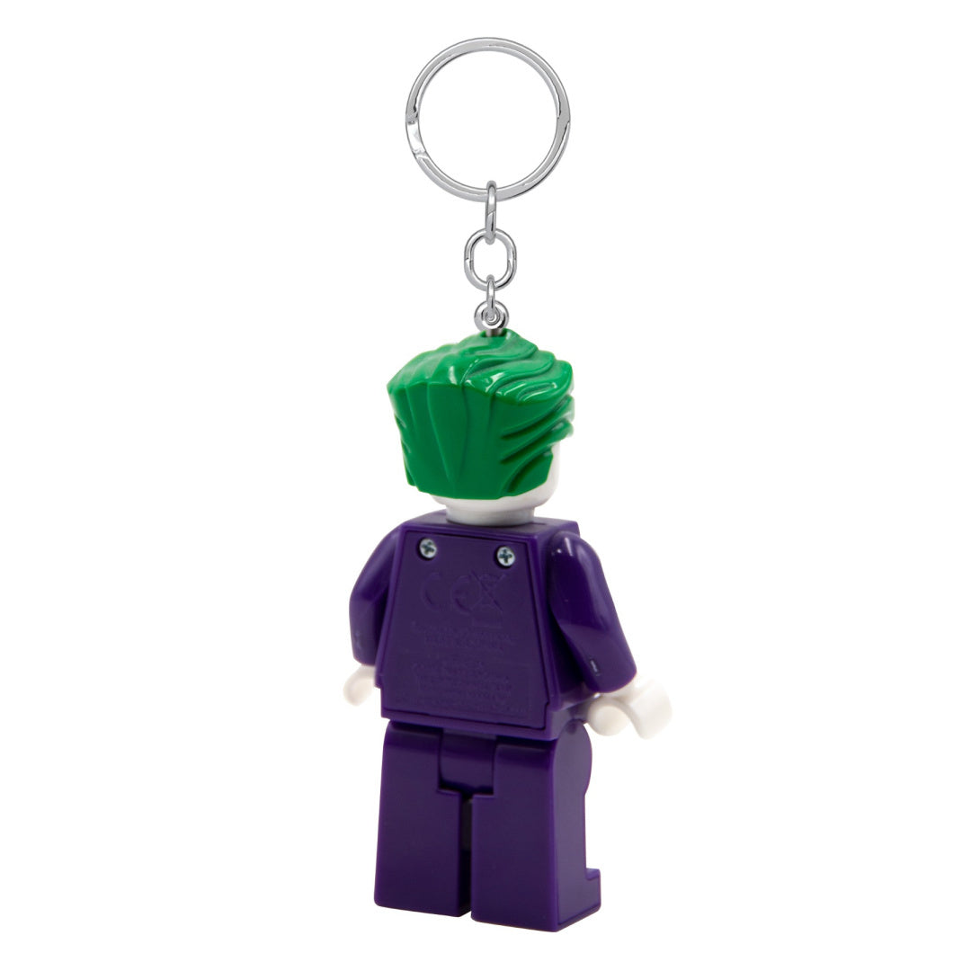 MOB brelok LEGO Joker z latarką przedstawiający mini figurkę Jokera z zielonymi włosami i fioletowym ubraniem