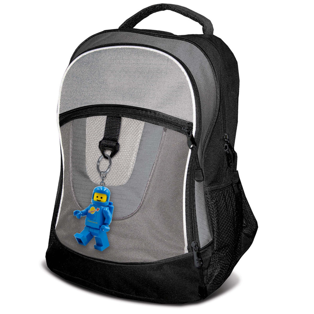 Plecak z brelokiem z latarką LEGO postać kosmonauty w kolorze niebieskim