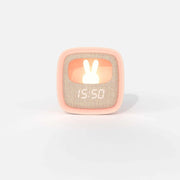 Nowoczesny budzik dla dzieci z lampką w kształcie królika i cyfrowym wyświetlaczem czasu