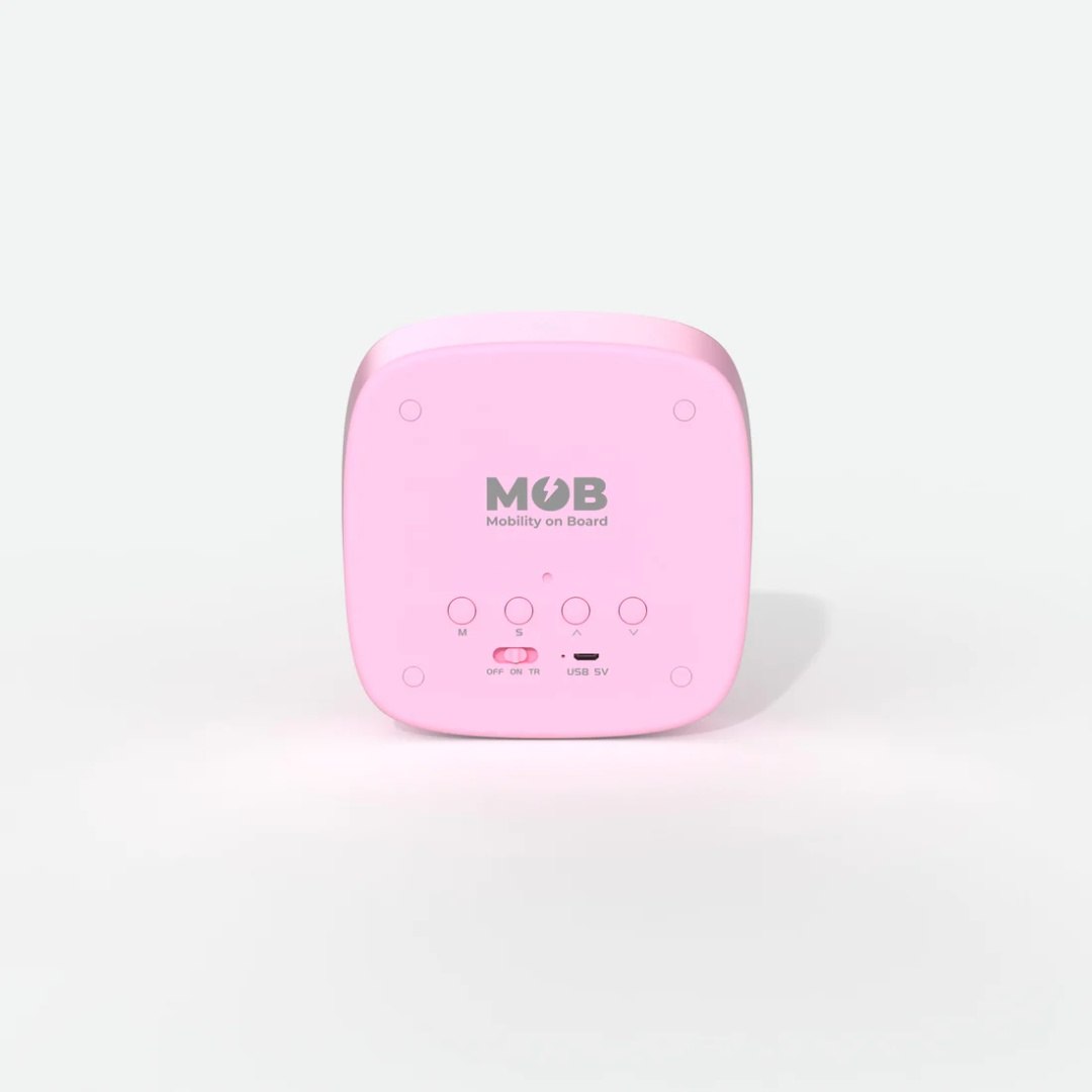 Budzik dla dzieci różowy od WABOBA AB z prostym designem i czytelnym wyświetlaczem