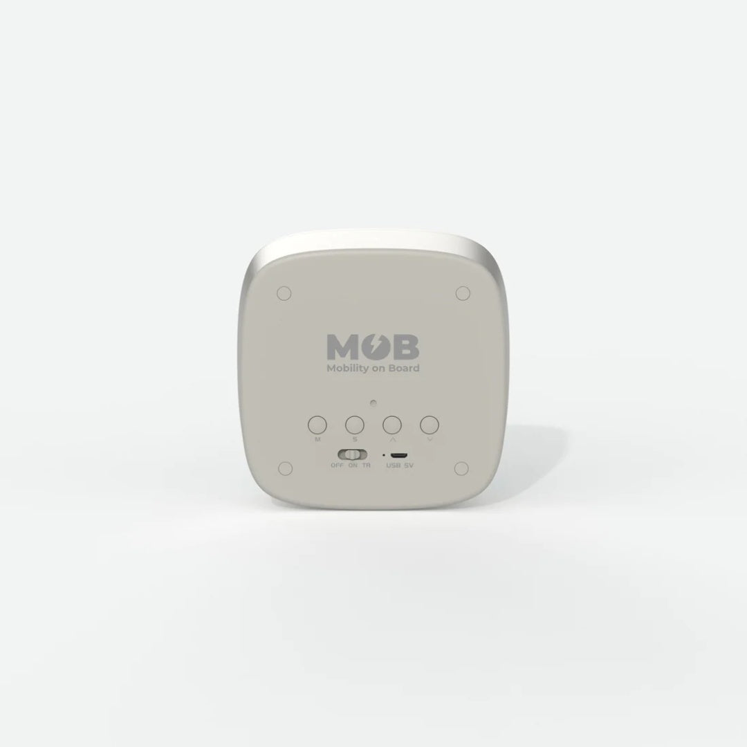 Tył budzika z lampką dla dzieci MOB z przyciskami i portem ładowania USB