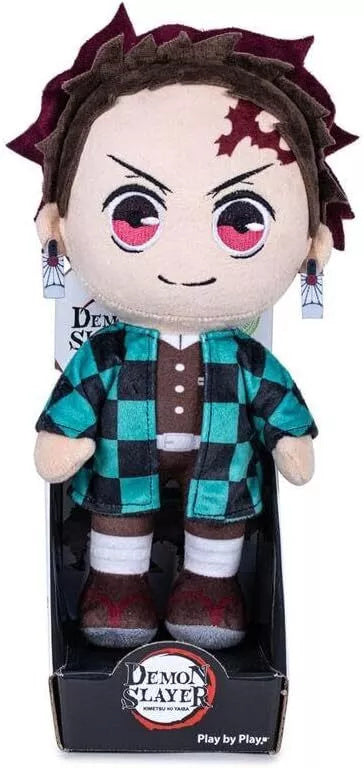 Maskotka Demon Slayer Tanjiro w charakterystycznym zielono-czarnym stroju z czerwonymi oczami i kolczykami