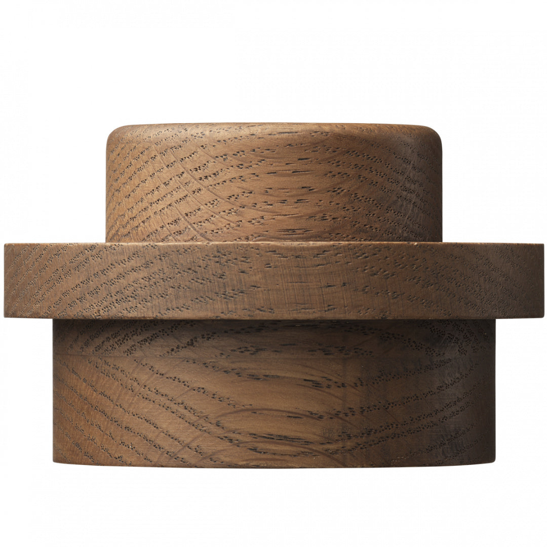 drewniane wieszaki LEGO wykonane z naturalnego drewna o prostym, nowoczesnym designie