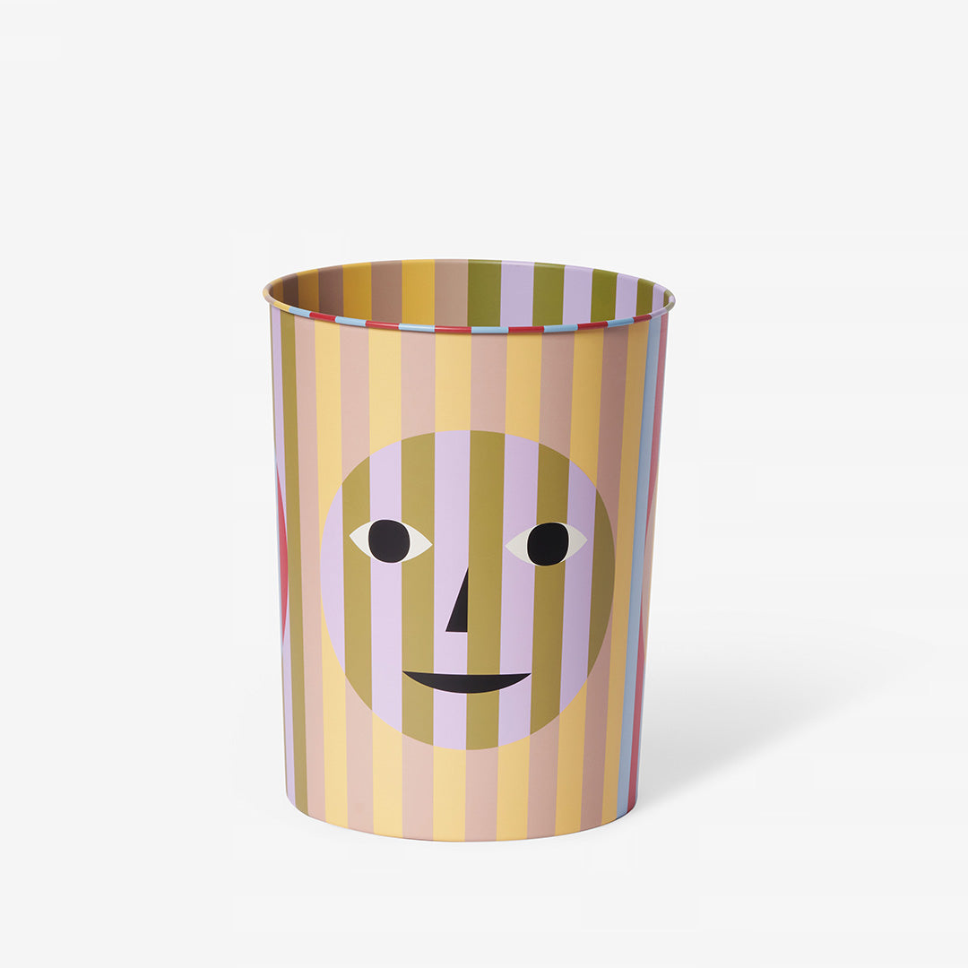 Areaware kolorowy kosz na śmieci design z geometryczną twarzą i pionowymi paskami