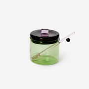 Przezroczysta zielona miseczka na cukier Areaware z czarną pokrywką i szklaną łyżeczką