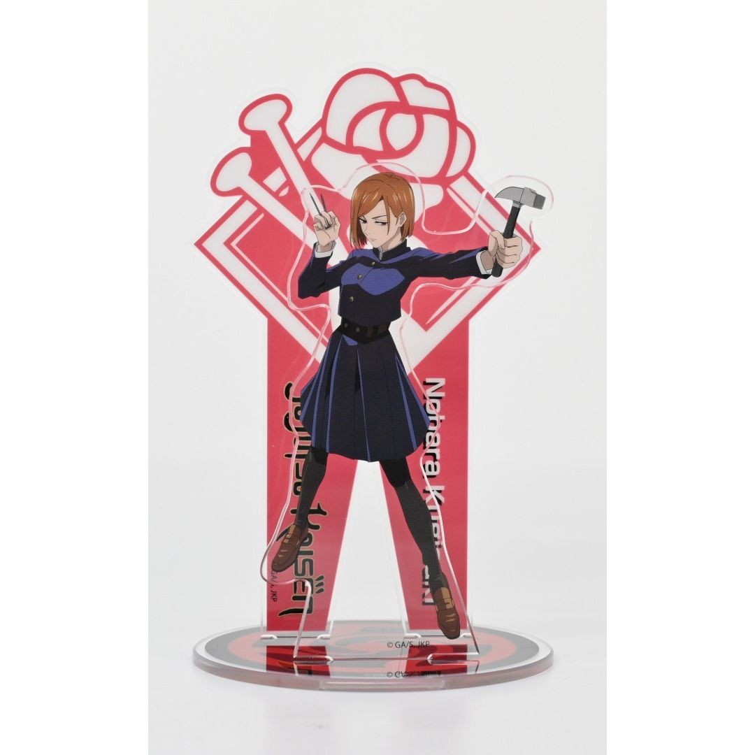 Figurka Jujutsu Kaisen Nobara Kugisaki w dynamicznej pozie na przezroczystej podstawce