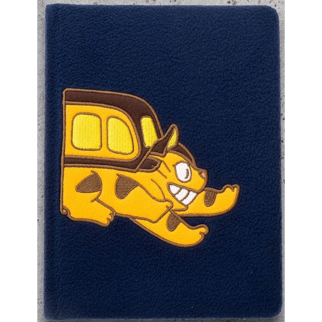 Pluszowy notatnik kotobus w granatowej okładce z żółtym wzorem kota autobusu