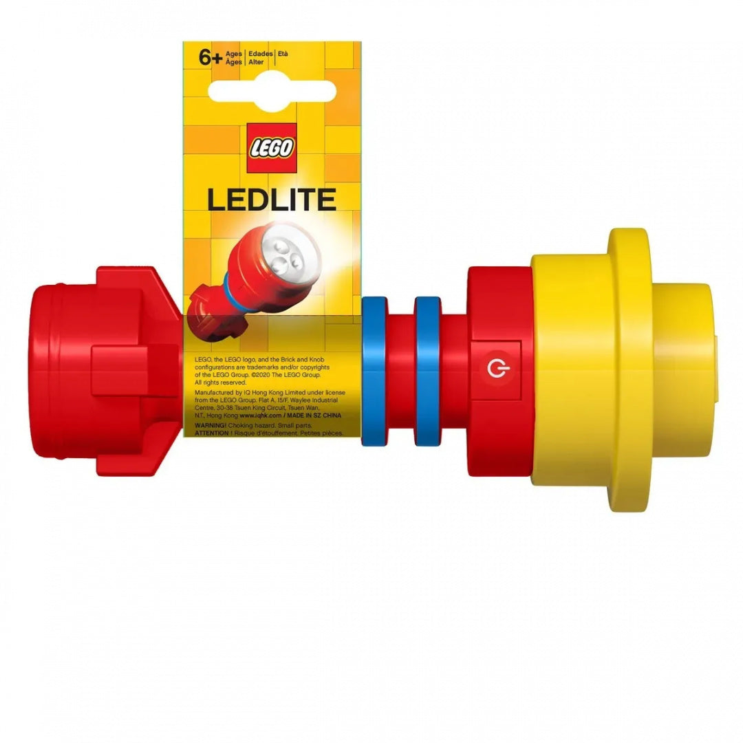 latarka LEGO Classic czerwona z zabawkowym designem i żółtymi oraz niebieskimi elementami