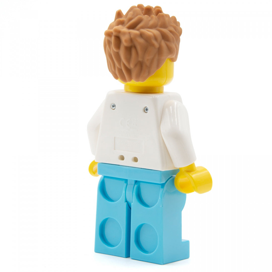 Latarka LEGO lekarz postać z brązowymi włosami i białym fartuchem widok z tyłu