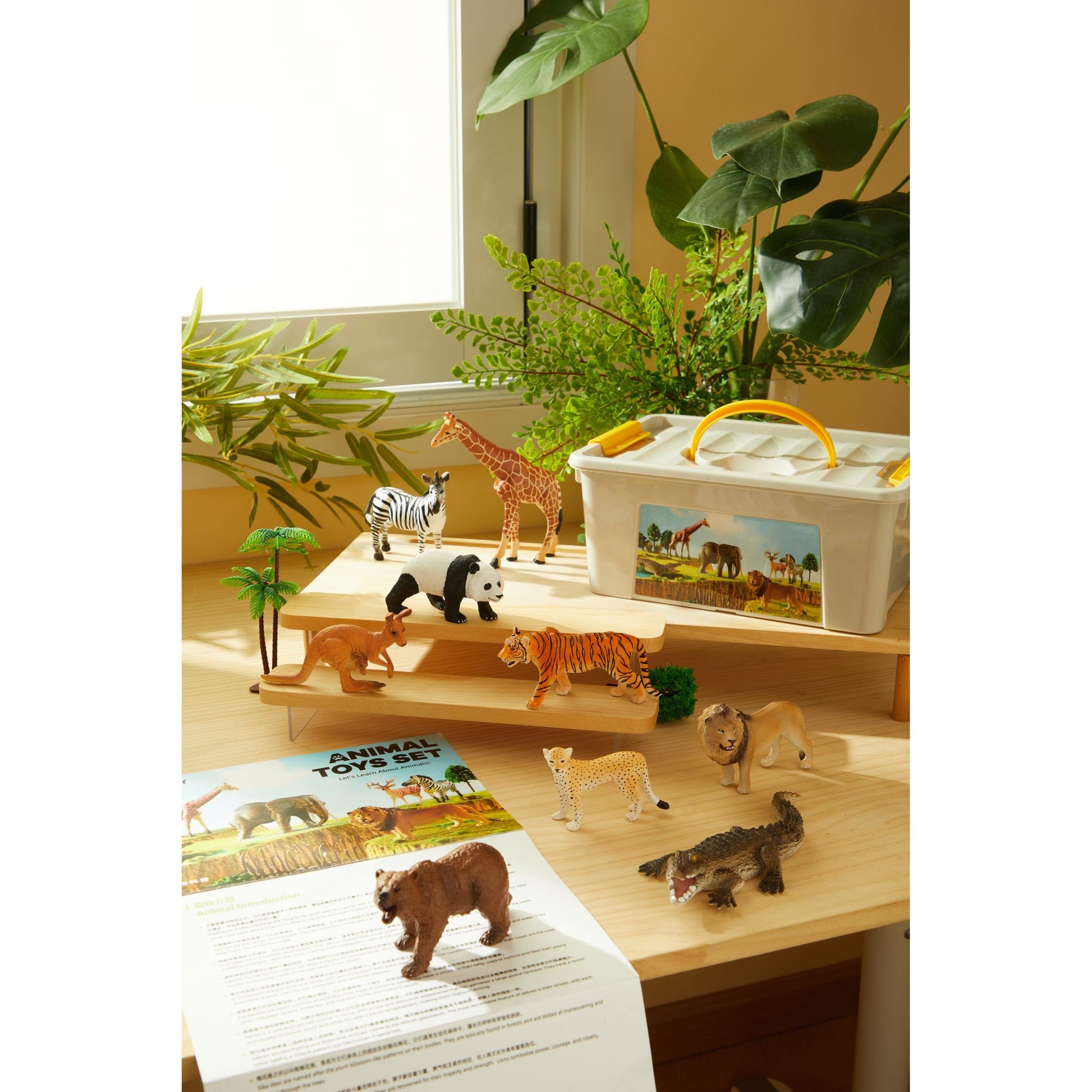 Zestaw figurek dzikich zwierząt dla dzieci z różnymi zwierzętami i plastikową skrzynką do przechowywania