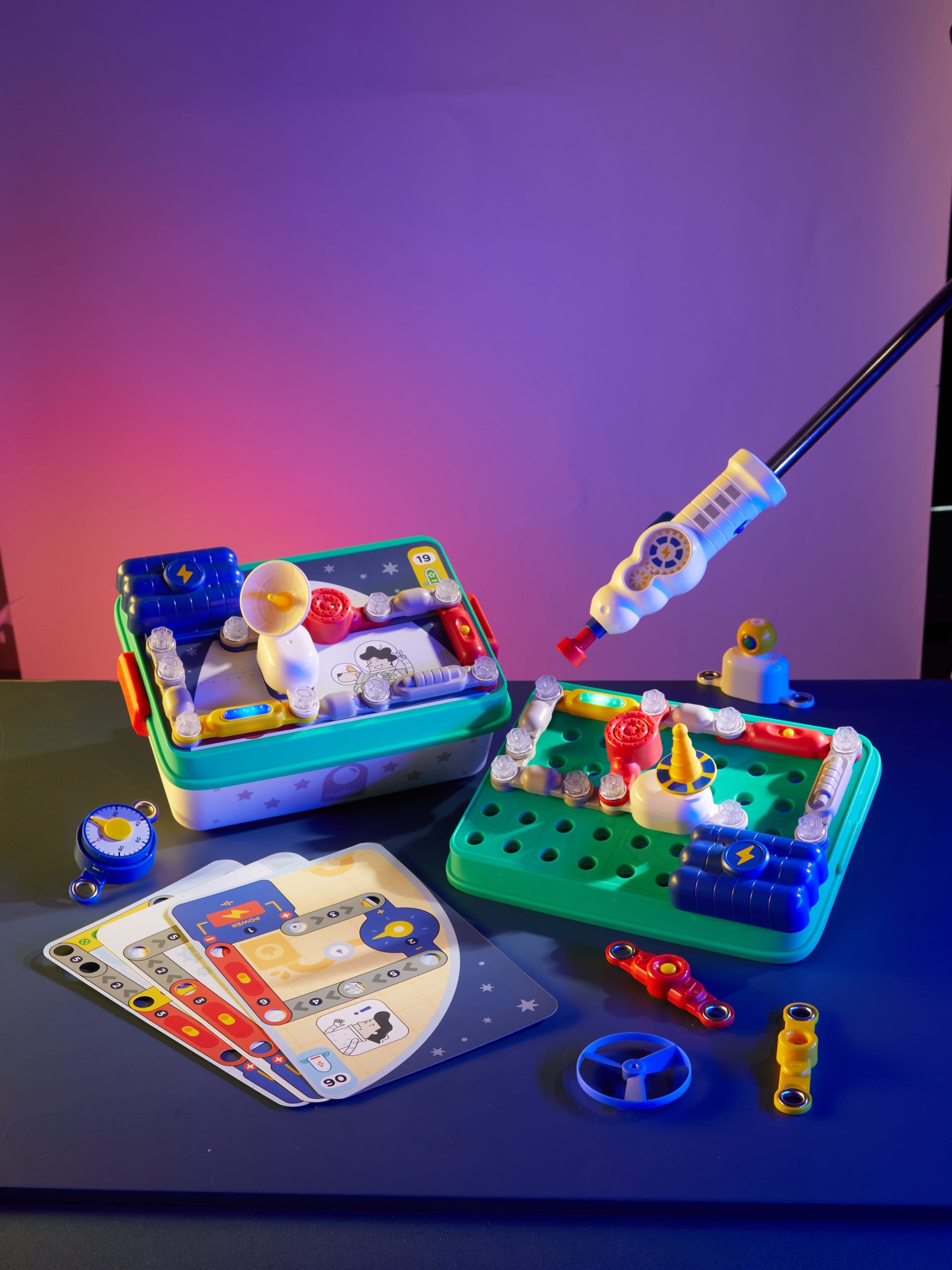 Zestaw małego inżyniera elektryka od Yamann z narzędziami i kartami do eksperymentów