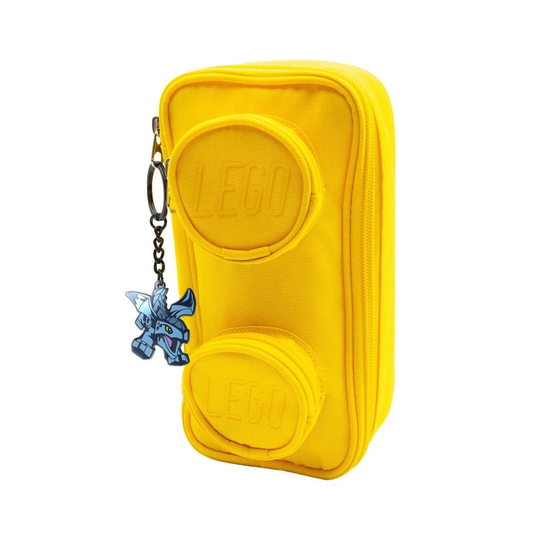 Żółty piórnik LEGO z brelokiem LEGO Ninjago Riyu w kształcie postaci z gry