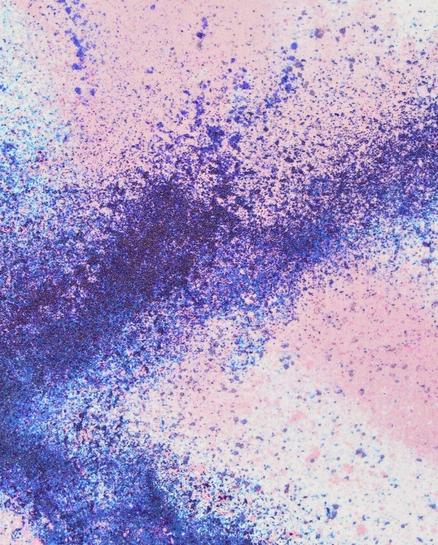 Kolorowy wzór fioletowych i różowych plam na okładce notatnika artystycznego Splash od BV JACOB COMPANY