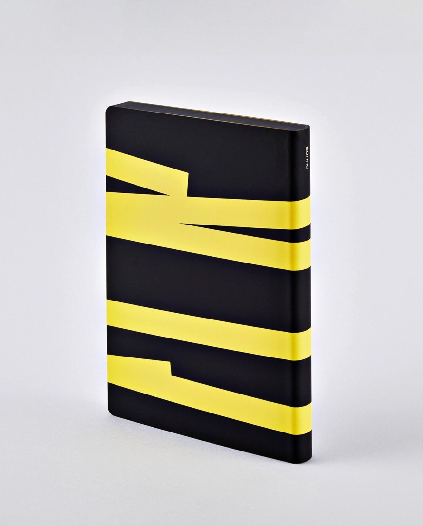 Czarny notatnik Best Plan No Plan z żółtymi pasami na okładce od BV JACOB COMPANY