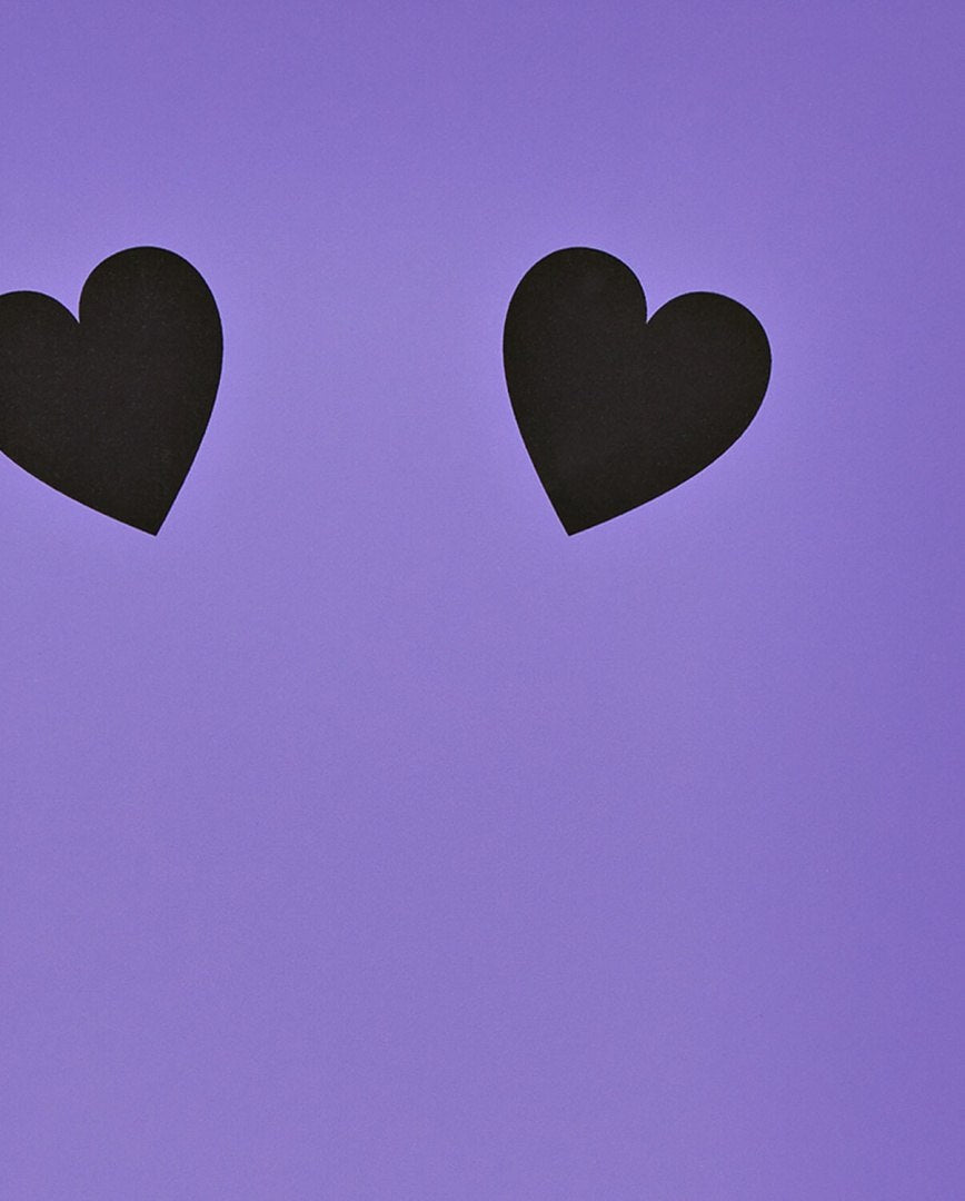 Notatnik graficzny serca z czarnymi sercami na fioletowej okładce od BV JACOB COMPANY