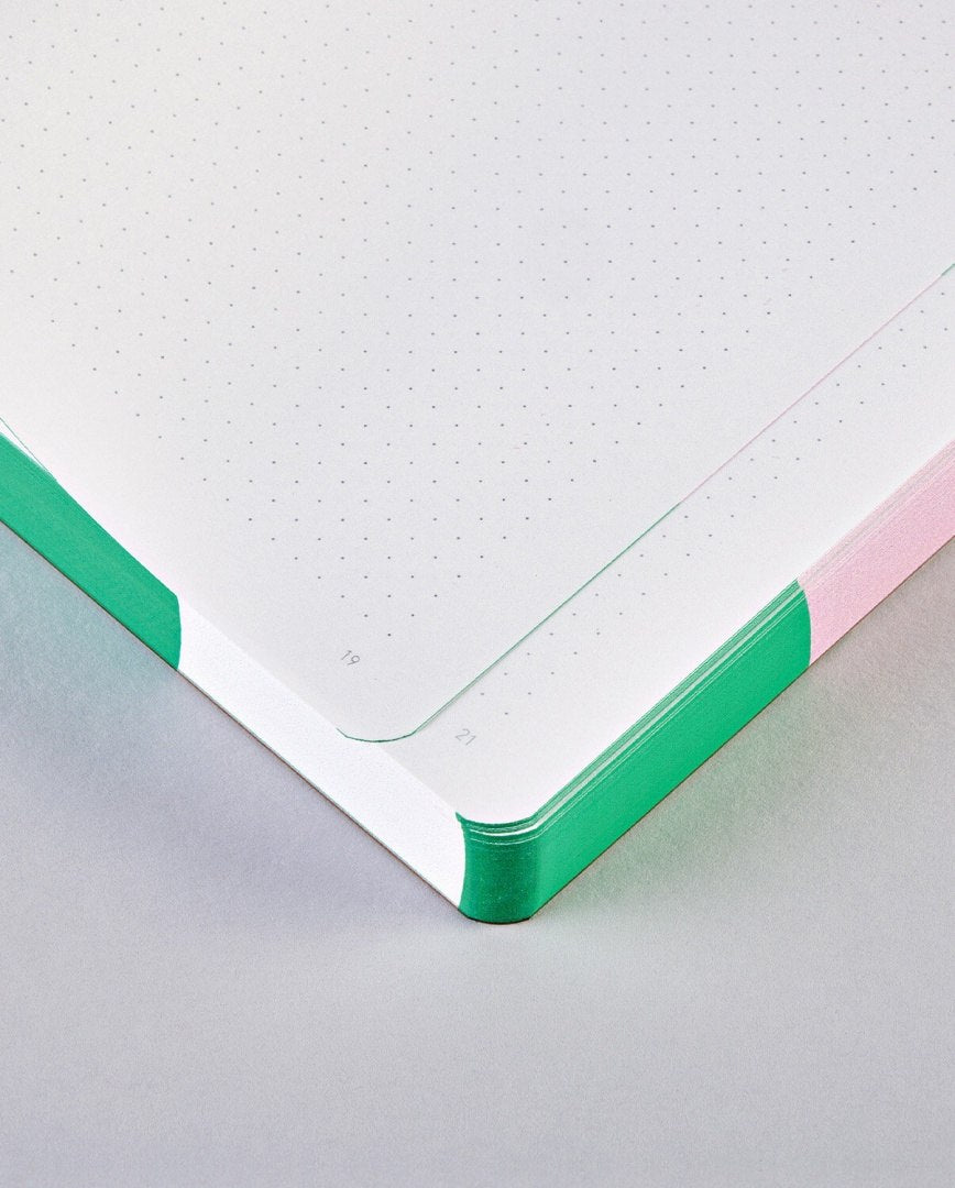 Notatnik graficzny A5 z punktowanymi stronami i kolorowymi brzegami od BV JACOB COMPANY