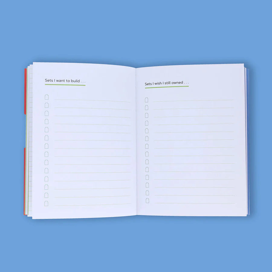 Otwarty notatnik LEGO dla dorosłych z listami do zapisania zestawów do zbudowania i posiadanych