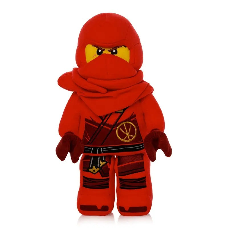 pluszak LEGO Ninjago Kai w czerwonym stroju ninja z wyrazistymi oczami i detalami na ubraniu