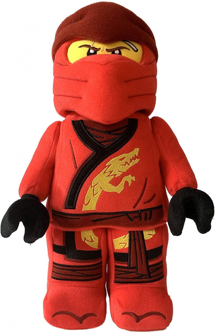 Pluszak LEGO Ninjago Kai w czerwonym stroju ninja z nadrukiem smoka i czarnymi rękawicami