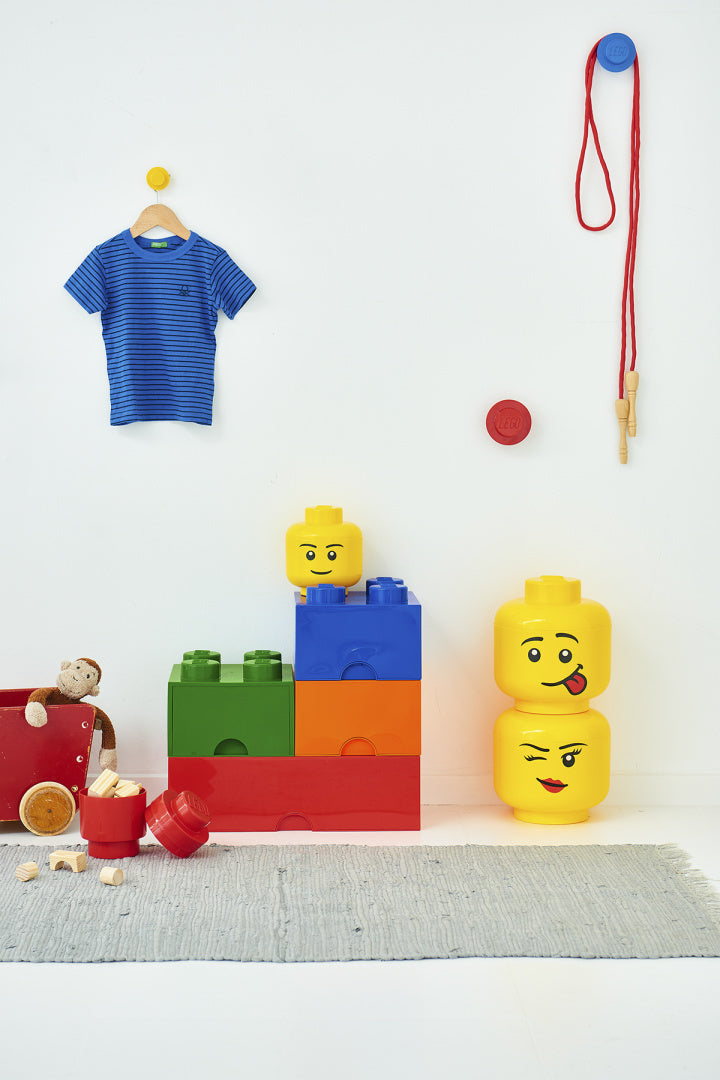 Pojemnik LEGO Brick 8 czerwony w kształcie dużej cegiełki do przechowywania z zabawkami