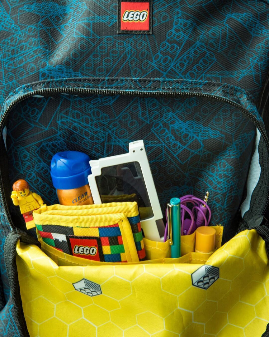 Kolorowy portfel LEGO dla dzieci w plecaku z motywem LEGO i przyborami szkolnymi