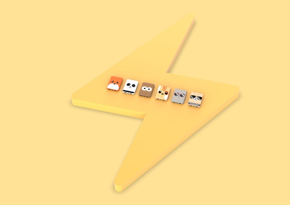 Powerbank panda 5000 mah od Yamann w różnych wzorach z motywami zwierząt na żółtym tle