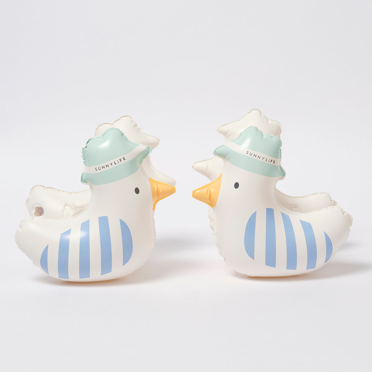 LOQI dmuchane rękawki dla dzieci w kształcie białych kur z niebiesko-białymi paskami i zielonym kapeluszem