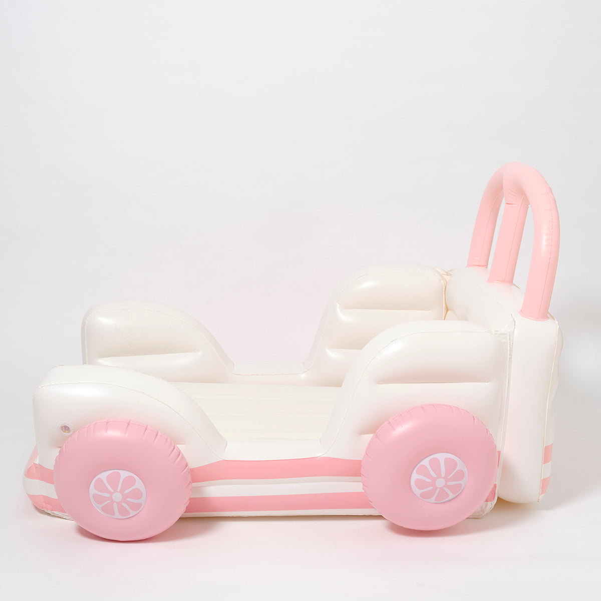 Dmuchane łóżko dziecięce LOQI w kształcie różowego i białego auta dla maluchów