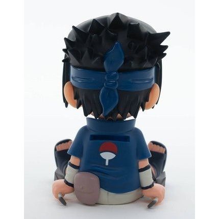 Plastoy skarbonka Naruto Sasuke figurka siedząca tyłem z niebieską opaską na głowie