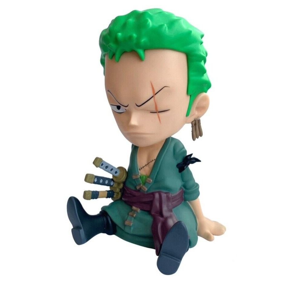 Skarbonka One Piece Zoro figurka z zielonymi włosami i trzema mieczami od Plastoy