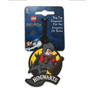 Zawieszka LEGO Harry Potter Quidditch z figurką na miotle i napisem Hogwarts