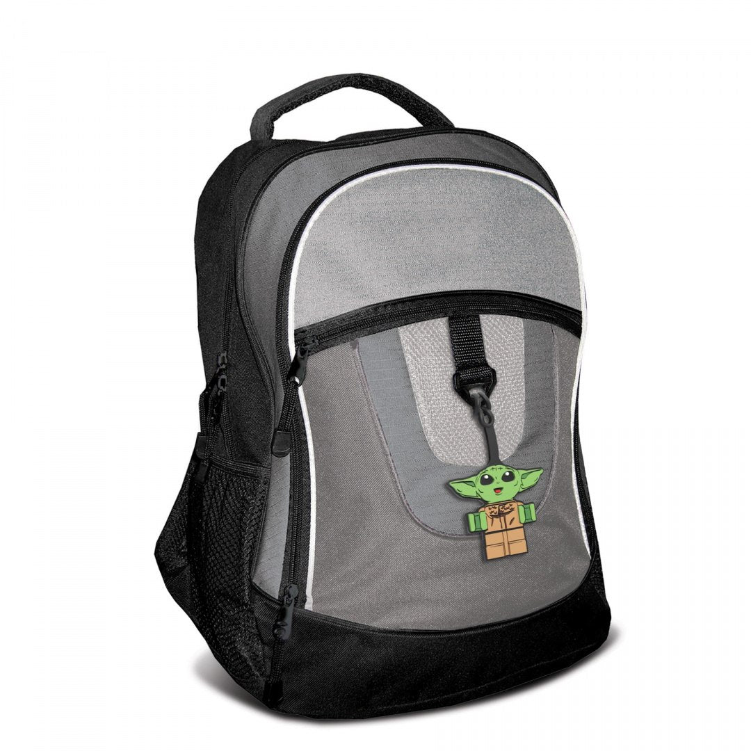 Plecak z czarno-szarym wzorem ozdobiony zawieszką LEGO Star Wars Baby Yoda