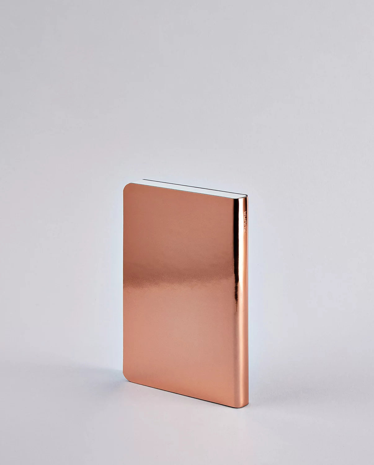 Elegancki notatnik miedziany BV JACOB COMPANY z gładką, błyszczącą okładką i zaokrąglonymi narożnikami