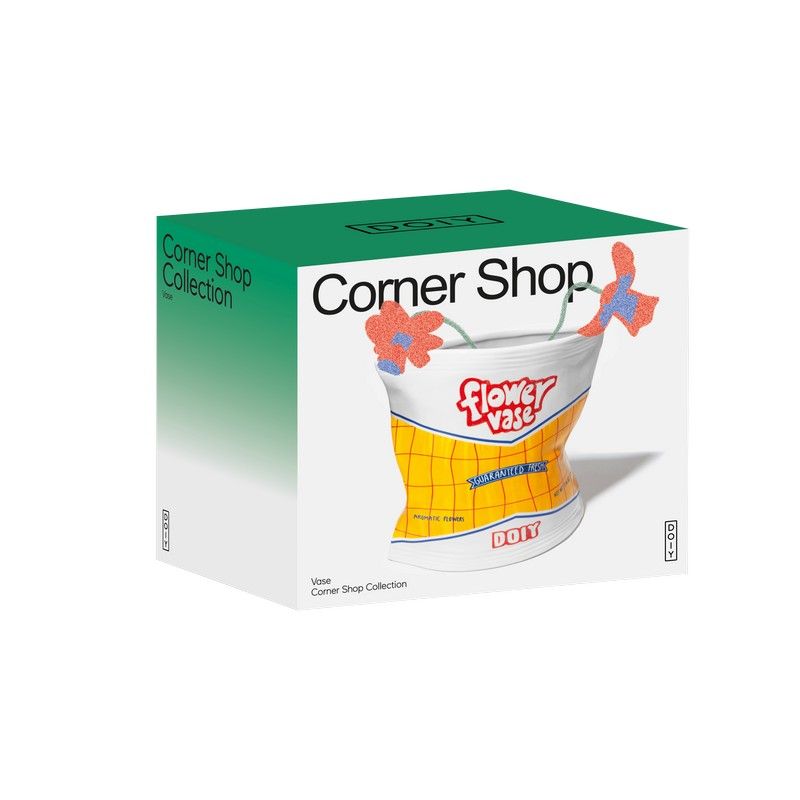 Wazon dekoracyjny paczka chipsów z kolekcji Corner Shop od WABOBA AB w oryginalnym designie
